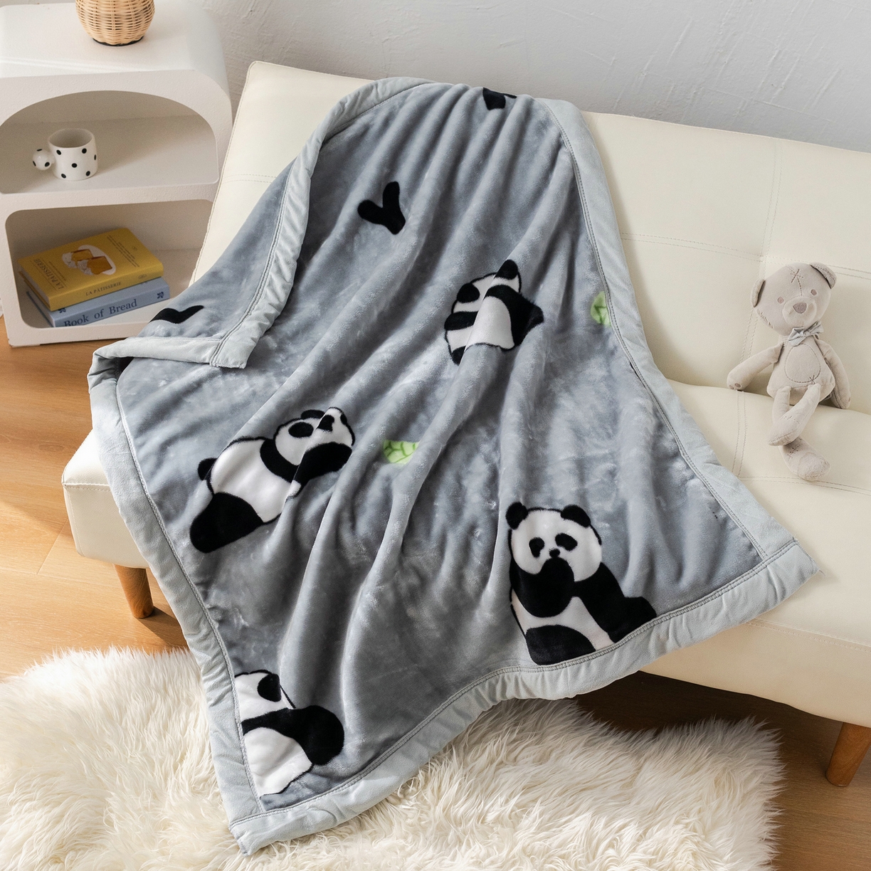 91家纺网 家纺一手货源 找家纺 单人学生云毯水貂绒毛毯羊羔绒珊瑚绒毯法莱绒毯拉舍尔毯云貂绒毯大兔毛盖毯 小熊猫