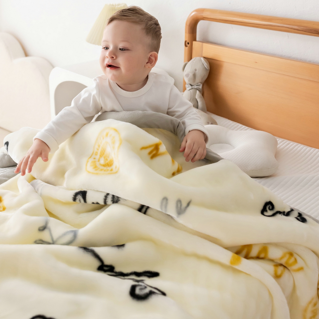 91家纺网 家纺一手货源 找家纺 单人学生云毯水貂绒毛毯羊羔绒珊瑚绒毯法莱绒毯拉舍尔毯云貂绒毯大兔毛盖毯 乐享生活