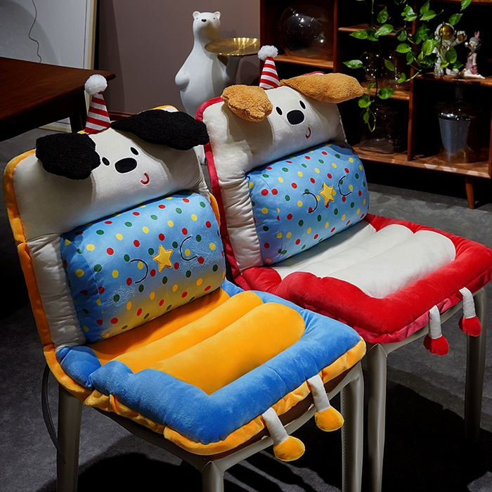 91家纺网 家纺一手货源 找家纺 仟亿莱 2025新款翘耳小狗护腰横条连体坐垫 护腰横条糖豆小狗