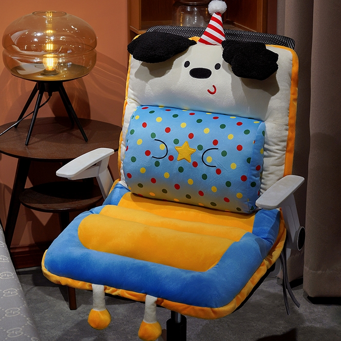 91家纺网 家纺一手货源 找家纺 仟亿莱 2025新款翘耳小狗护腰横条连体坐垫 护腰横条快乐小狗