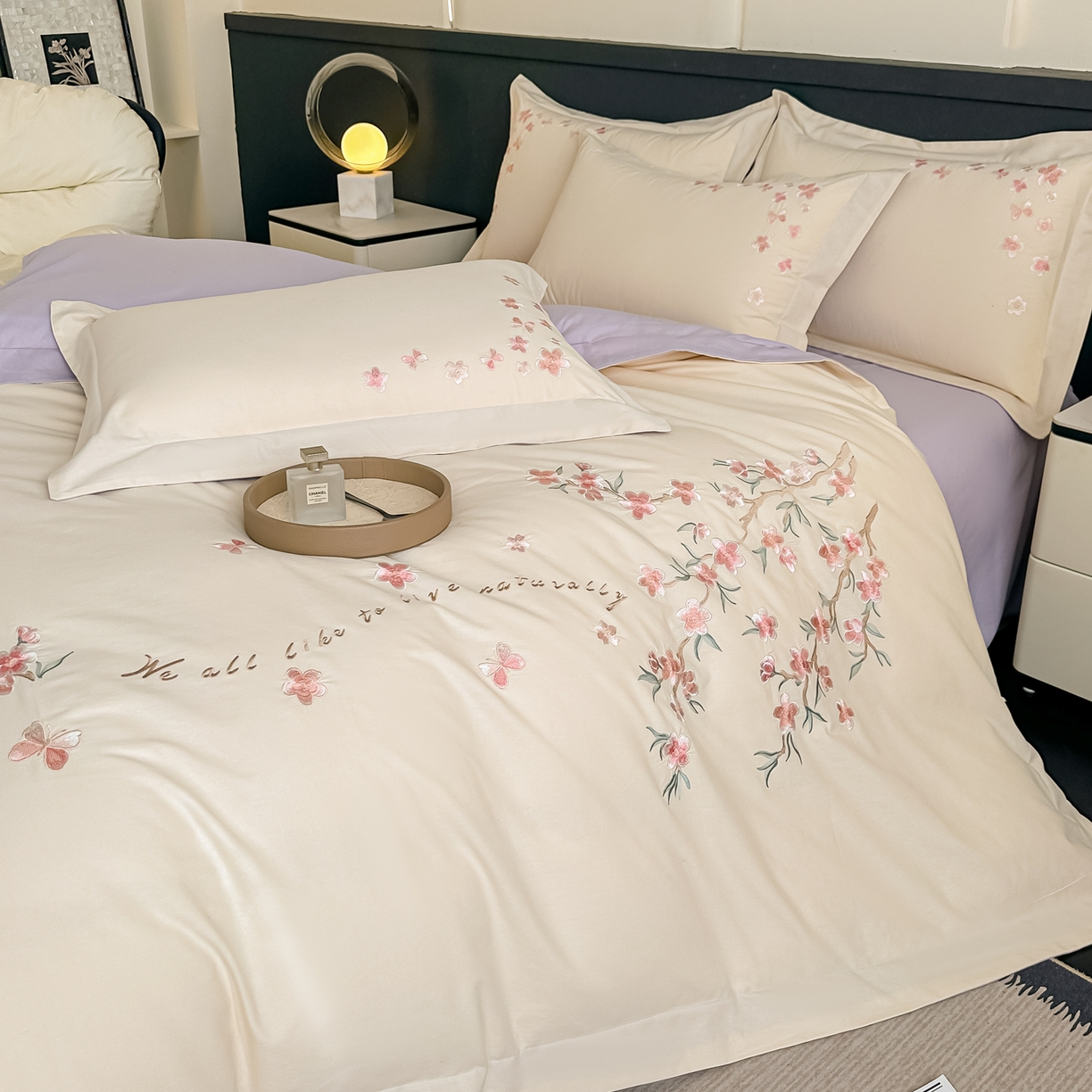 91家纺网 家纺一手货源 找家纺 桃园 秋冬新款纯棉全棉长绒棉磨毛不掉毛高端礼盒四件套-繁花似锦（包含买家秀） 繁花似锦-白紫