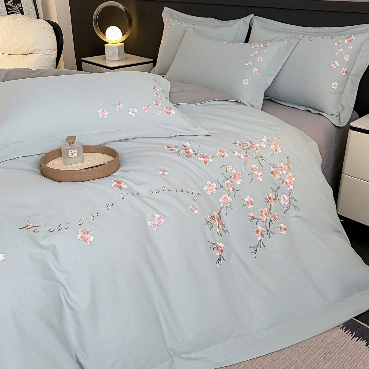 91家纺网 家纺一手货源 找家纺 桃园 秋冬新款纯棉全棉长绒棉磨毛不掉毛高端礼盒四件套-繁花似锦（包含买家秀） 繁花似锦-飘蓝