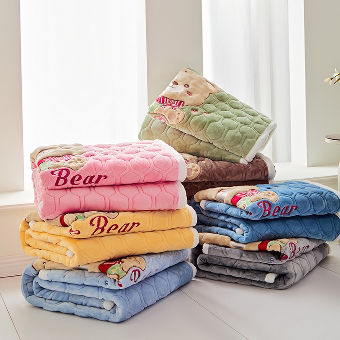 91家纺网 家纺一手货源 找家纺 （总）初心家纺 2025新款卡通绣花牛奶绒夹棉床垫