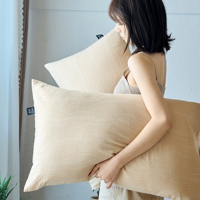 91家纺网 家纺一手货源 找家纺 恋人优选 2025新款全棉纯棉色织提花枕套 大波浪卡其