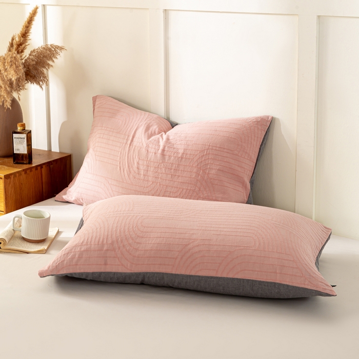 91家纺网 家纺一手货源 找家纺 恋人优选 2025新款全棉纯棉色织提花枕套 浮光粉