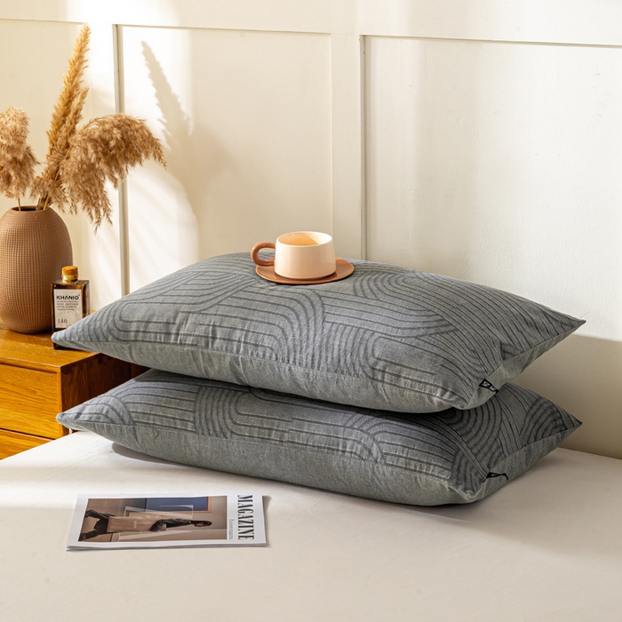 91家纺网 家纺一手货源 找家纺 恋人优选 2025新款全棉纯棉色织提花枕套 浮光灰