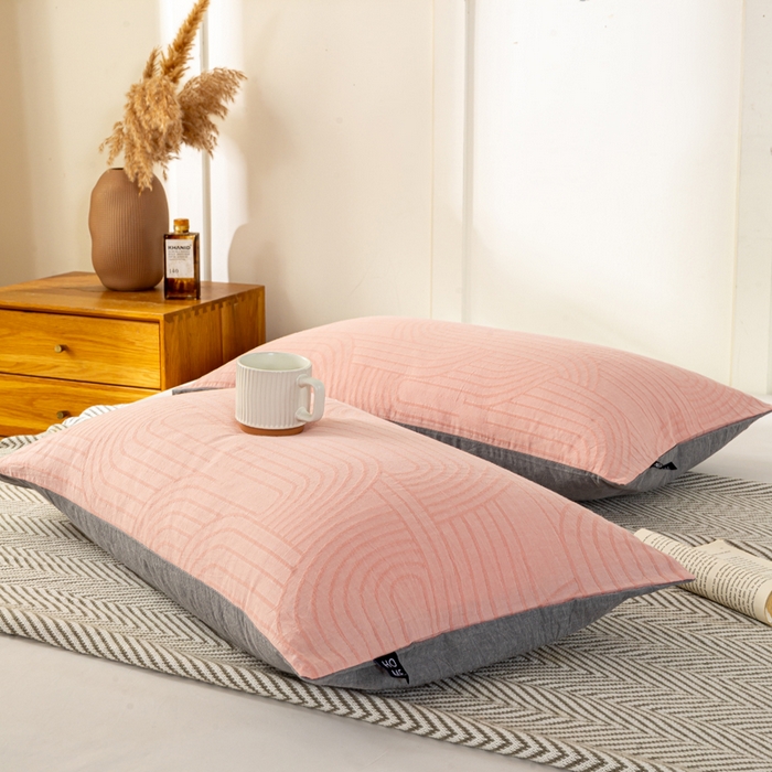 91家纺网 家纺一手货源 找家纺 恋人优选 2025新款全棉纯棉色织提花枕套 浮光粉