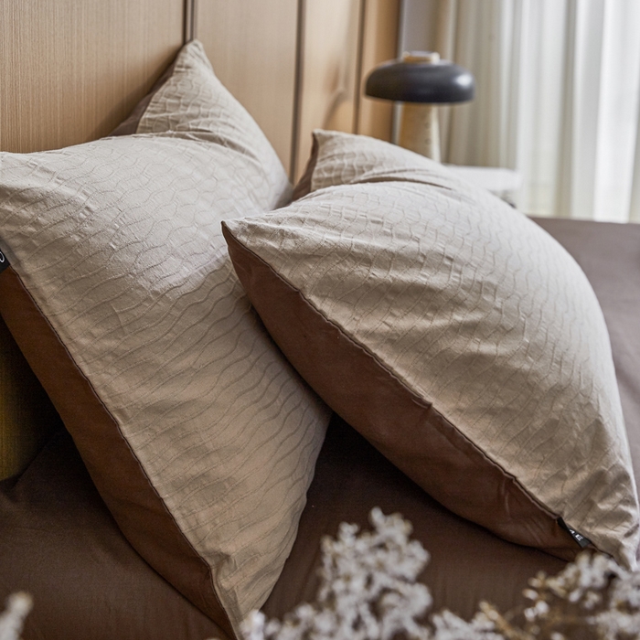 91家纺网 家纺一手货源 找家纺 恋人优选 2025新款全棉纯棉色织提花枕套 波纹纱-星柔棕