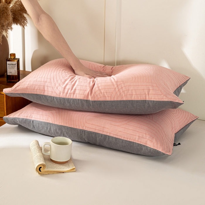 91家纺网 家纺一手货源 找家纺 恋人优选 2025新款全棉纯棉色织提花枕套 浮光粉