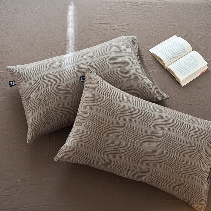 91家纺网 家纺一手货源 找家纺 恋人优选 2025新款全棉纯棉色织提花枕套 大波浪咖