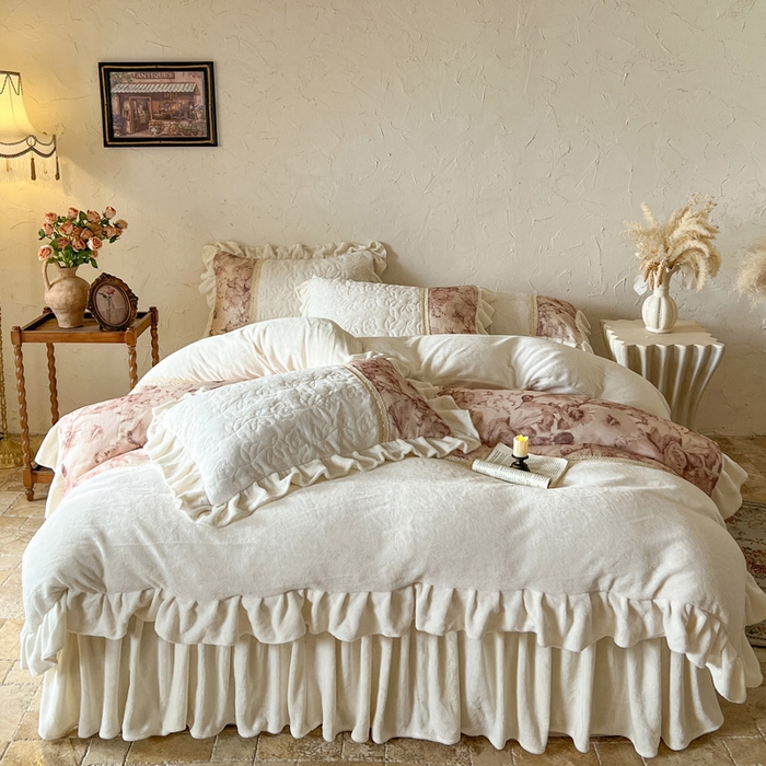 瑞宝 2025新款全消光牛奶绒夹棉款床裙四件套-伊莲娜 伊莲娜-雾白