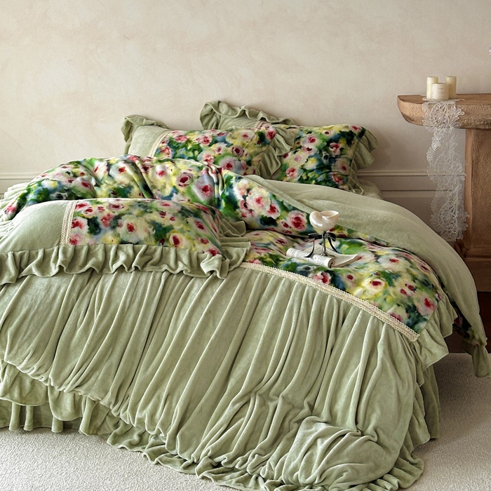 91家纺网 家纺一手货源 找家纺 瑞宝 2025新款全消光牛奶绒床裙四件套-花期如梦 花期如梦-青柠绿