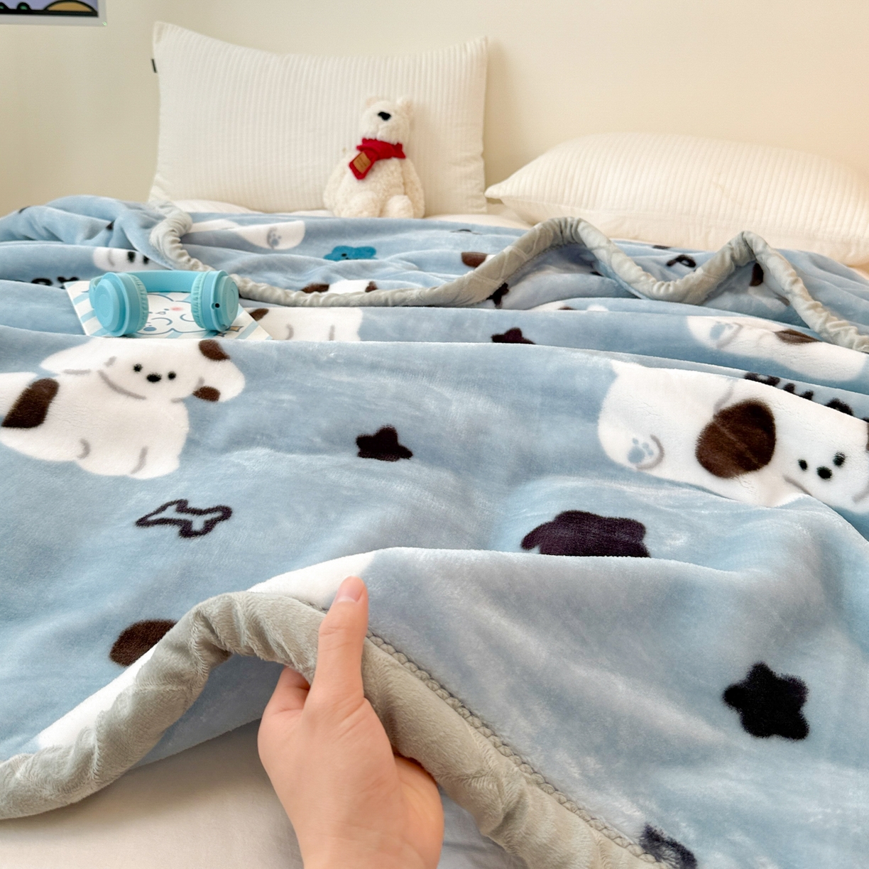 91家纺网 家纺一手货源 找家纺 丹兰 2025新款大版拉舍尔毛毯 新版 75#蓝色波比