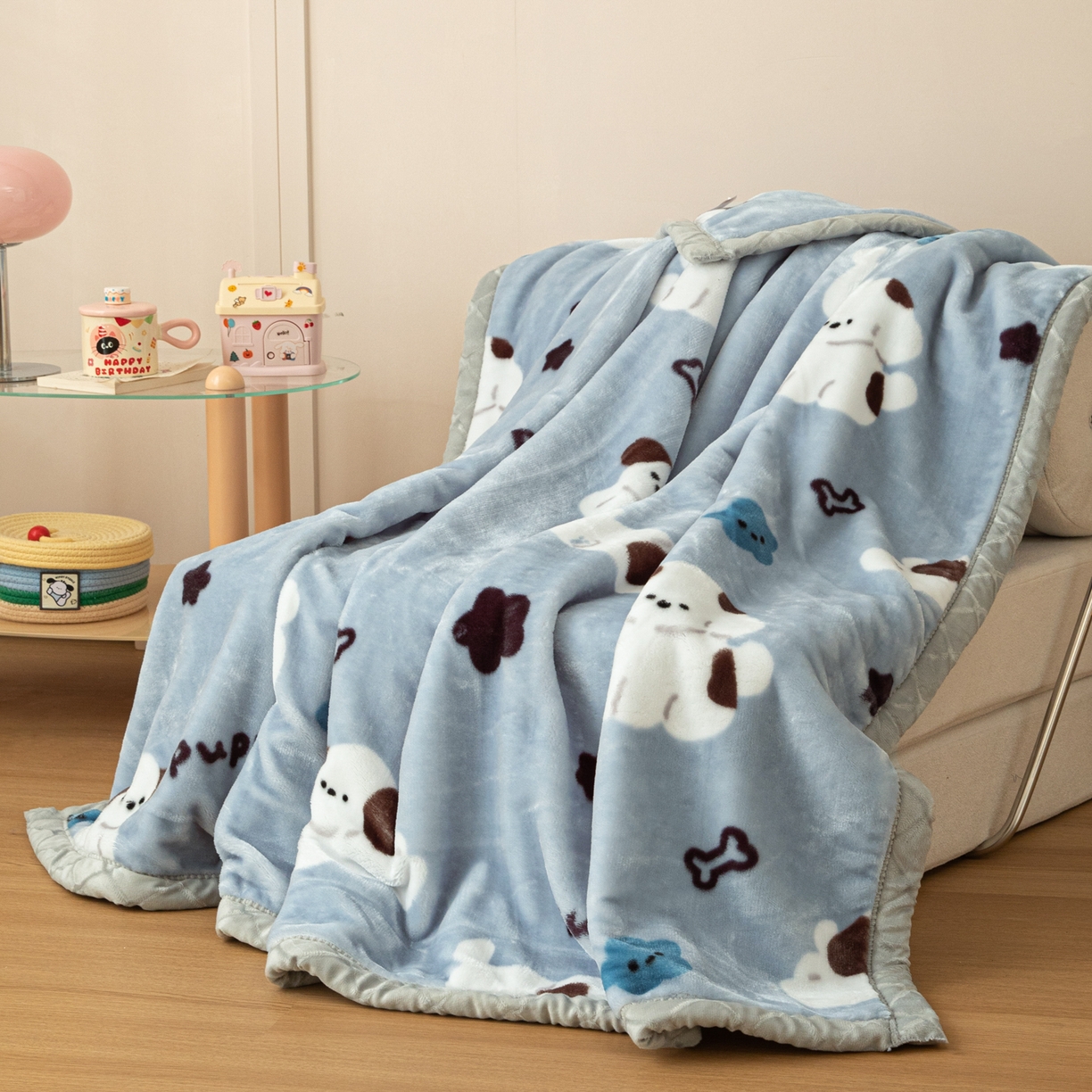 91家纺网 家纺一手货源 找家纺 丹兰 2025新款大版拉舍尔毛毯 新版 75#蓝色波比