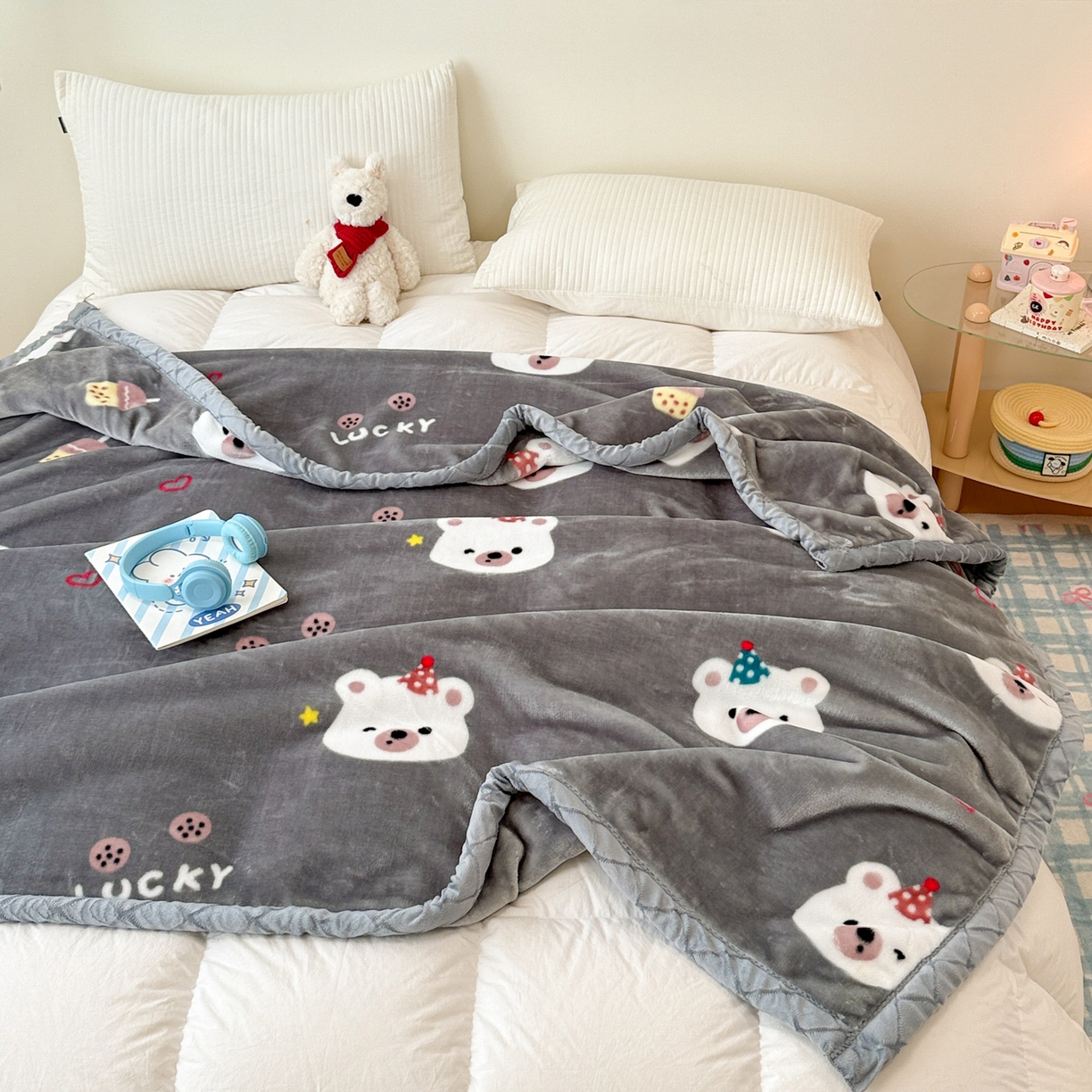 91家纺网 家纺一手货源 找家纺 丹兰 2025新款大版拉舍尔毛毯 新版 76#幸运熊