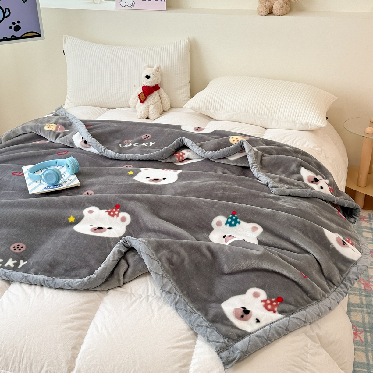 91家纺网 家纺一手货源 找家纺 丹兰 2025新款大版拉舍尔毛毯 新版 76#幸运熊