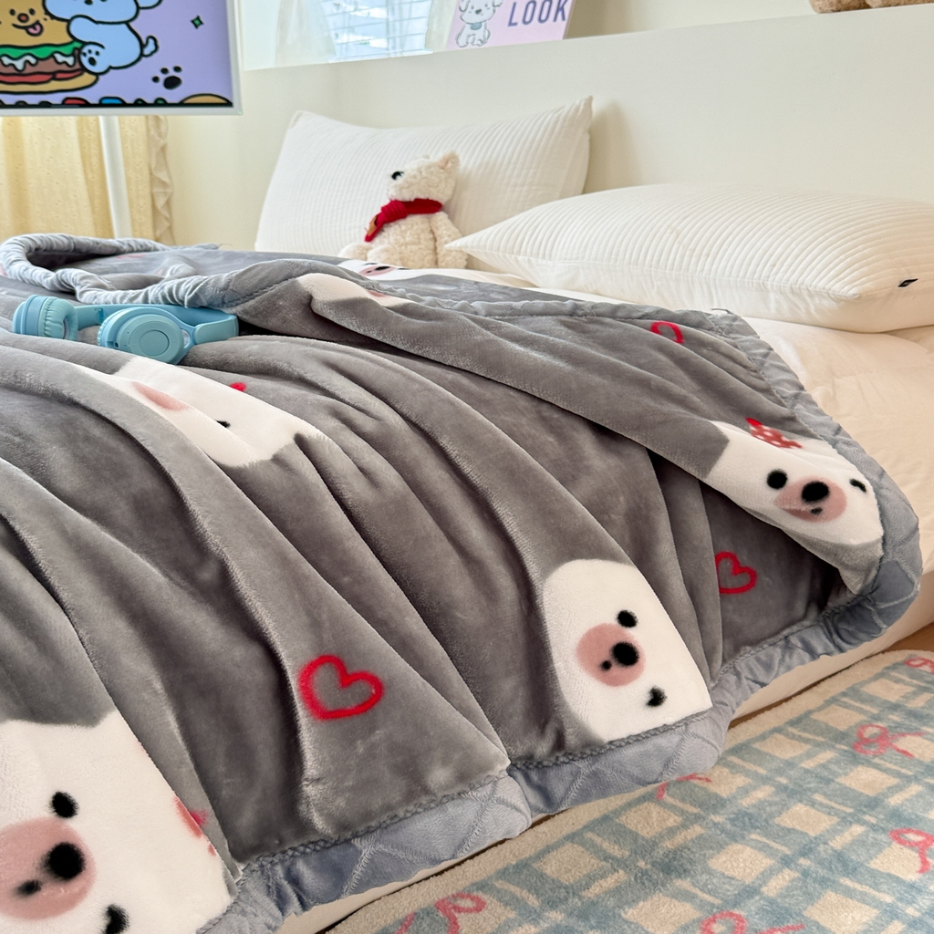 91家纺网 家纺一手货源 找家纺 丹兰 2025新款大版拉舍尔毛毯 新版 76#幸运熊