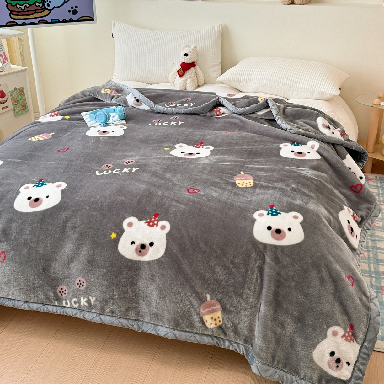 91家纺网 家纺一手货源 找家纺 丹兰 2025新款大版拉舍尔毛毯 新版 76#幸运熊