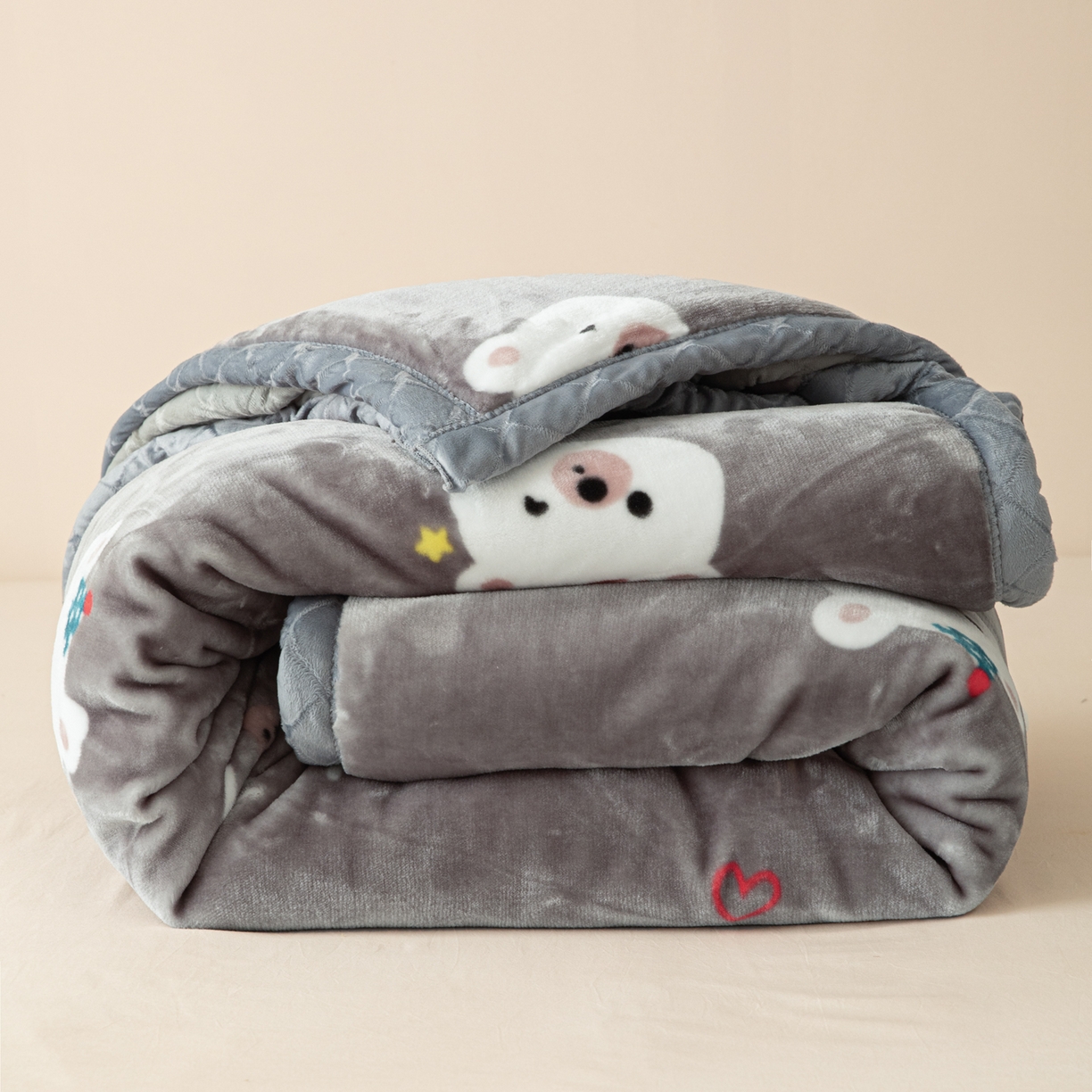 91家纺网 家纺一手货源 找家纺 丹兰 2025新款大版拉舍尔毛毯 新版 76#幸运熊