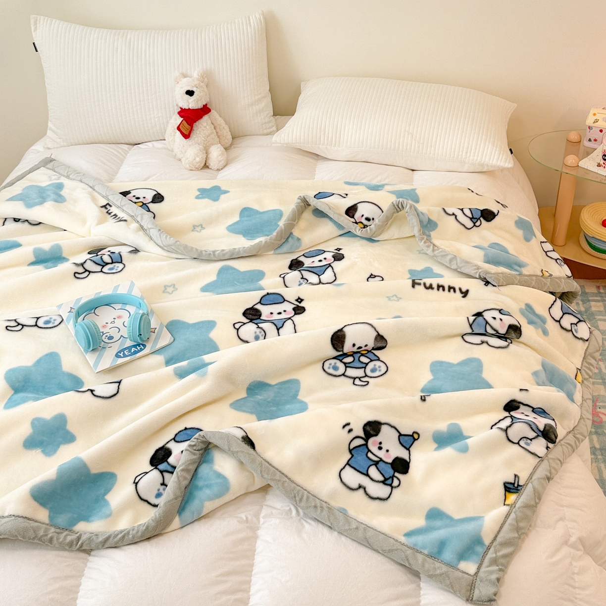 91家纺网 家纺一手货源 找家纺 丹兰 2025新款大版拉舍尔毛毯 新版 77#奶油小狗