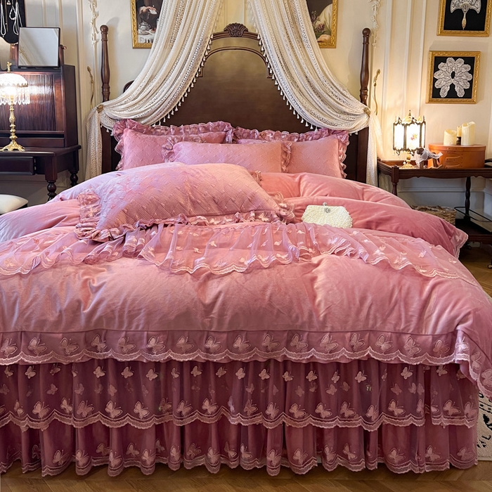 91家纺网 家纺一手货源 找家纺 （总）瑞宝 2025新款宝宝绒夹棉床裙四件套-香奢丽影