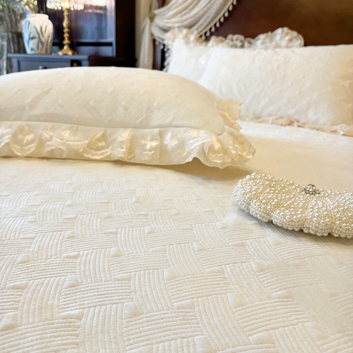 91家纺网 家纺一手货源 找家纺 （总）瑞宝 2025新款宝宝绒夹棉床裙四件套-香奢丽影