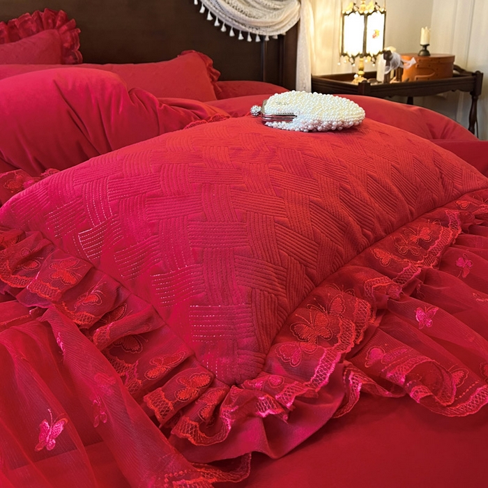 91家纺网 家纺一手货源 找家纺 瑞宝 2025新款宝宝绒夹棉床裙四件套-香奢丽影 香奢丽影-中国红