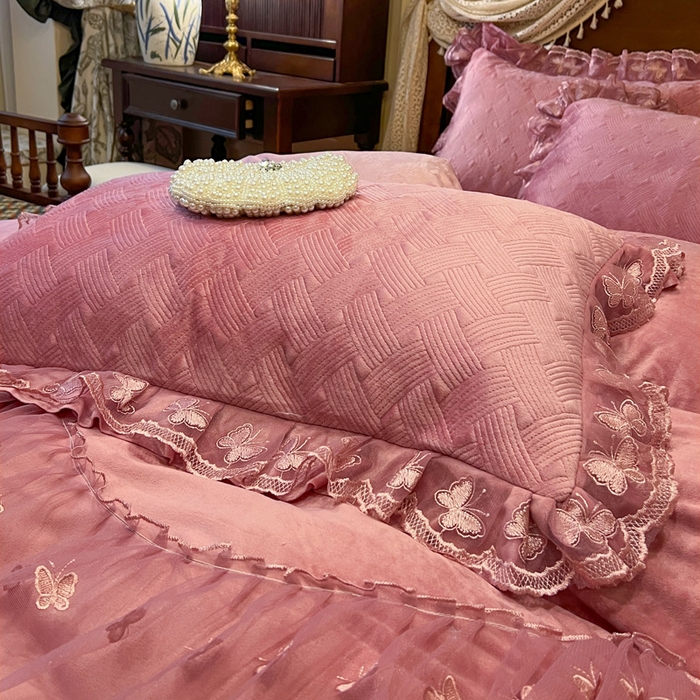 91家纺网 家纺一手货源 找家纺 瑞宝 2025新款宝宝绒夹棉床裙四件套-香奢丽影 香奢丽影-豆沙