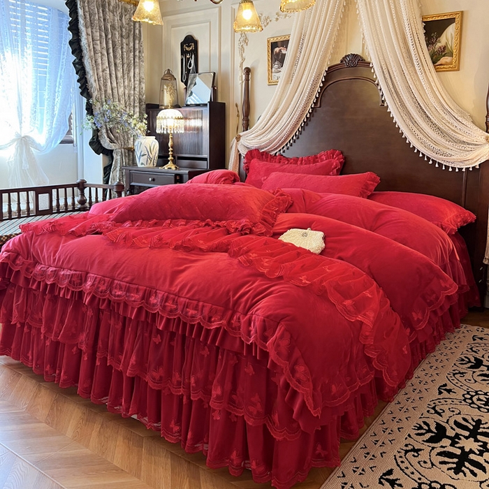 91家纺网 家纺一手货源 找家纺 瑞宝 2025新款宝宝绒夹棉床裙四件套-香奢丽影 香奢丽影-中国红