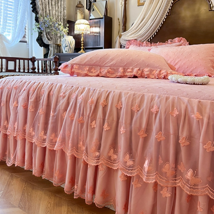 91家纺网 家纺一手货源 找家纺 瑞宝 2025新款宝宝绒夹棉床裙四件套-香奢丽影 香奢丽影-樱花粉