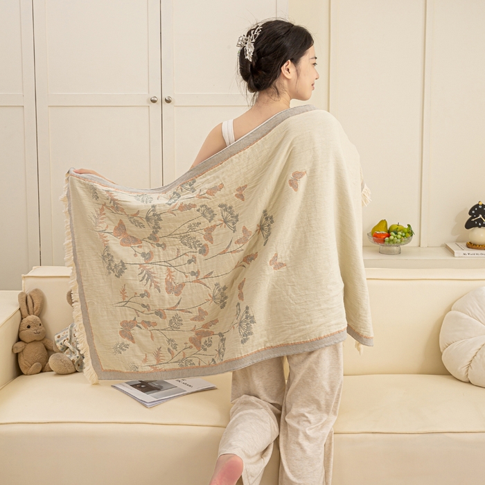 91家纺网 家纺一手货源 找家纺 恋人优选 2025新款A类流苏全棉纯棉提花四层水洗浴巾 花飞蝶舞-米 66x150cm