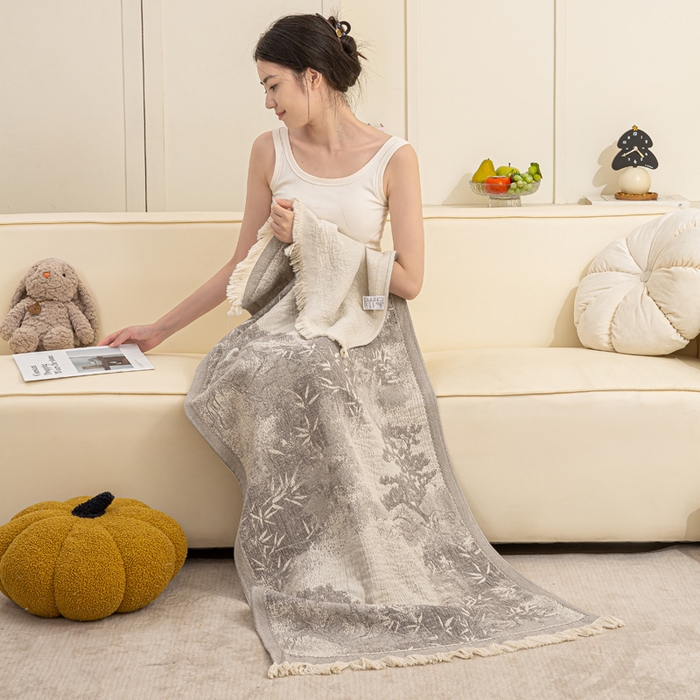 91家纺网 家纺一手货源 找家纺 恋人优选 2025新款A类流苏全棉纯棉提花四层水洗浴巾 苍松翠竹-灰 66x150cm