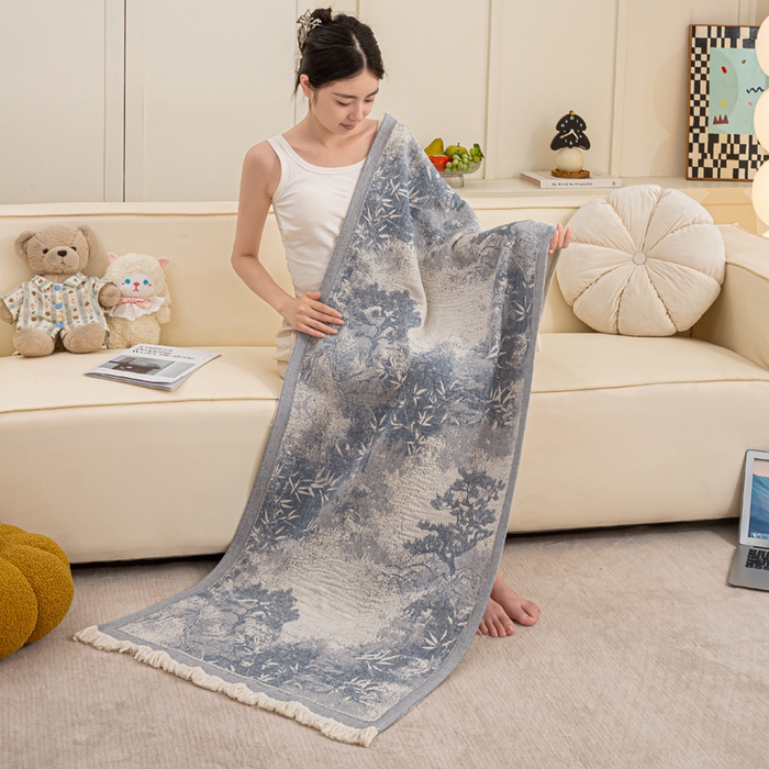 91家纺网 家纺一手货源 找家纺 恋人优选 2025新款A类流苏全棉纯棉提花四层水洗浴巾 苍松翠竹-蓝 66x150cm