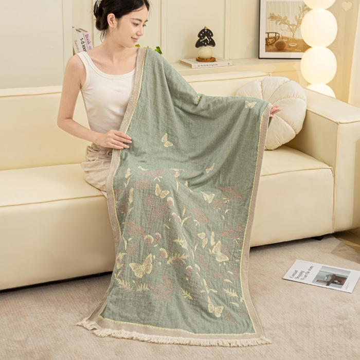 91家纺网 家纺一手货源 找家纺 恋人优选 2025新款A类流苏全棉纯棉提花四层水洗浴巾 花飞蝶舞-绿 66x150cm