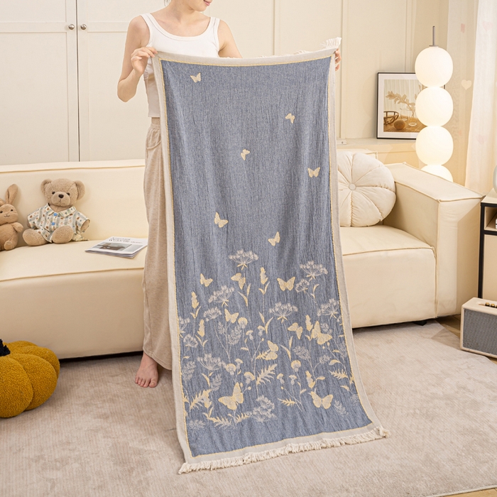 91家纺网 家纺一手货源 找家纺 恋人优选 2025新款A类流苏全棉纯棉提花四层水洗浴巾 花飞蝶舞-蓝 66x150cm