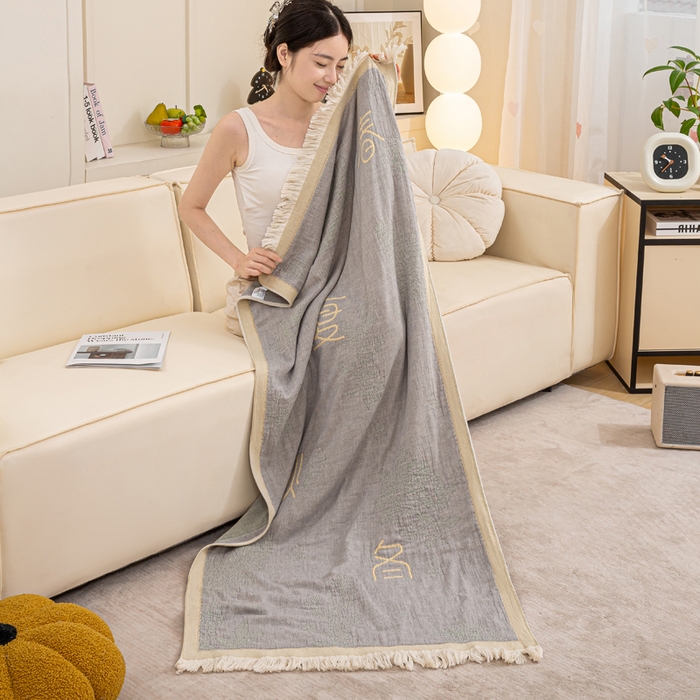 91家纺网 家纺一手货源 找家纺 恋人优选 2025新款A类流苏全棉纯棉提花四层水洗浴巾 春夏秋冬-灰 66x150cm