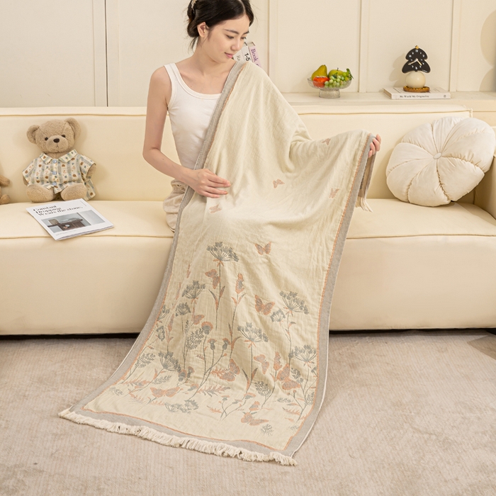 91家纺网 家纺一手货源 找家纺 恋人优选 2025新款A类流苏全棉纯棉提花四层水洗浴巾 花飞蝶舞-米 66x150cm