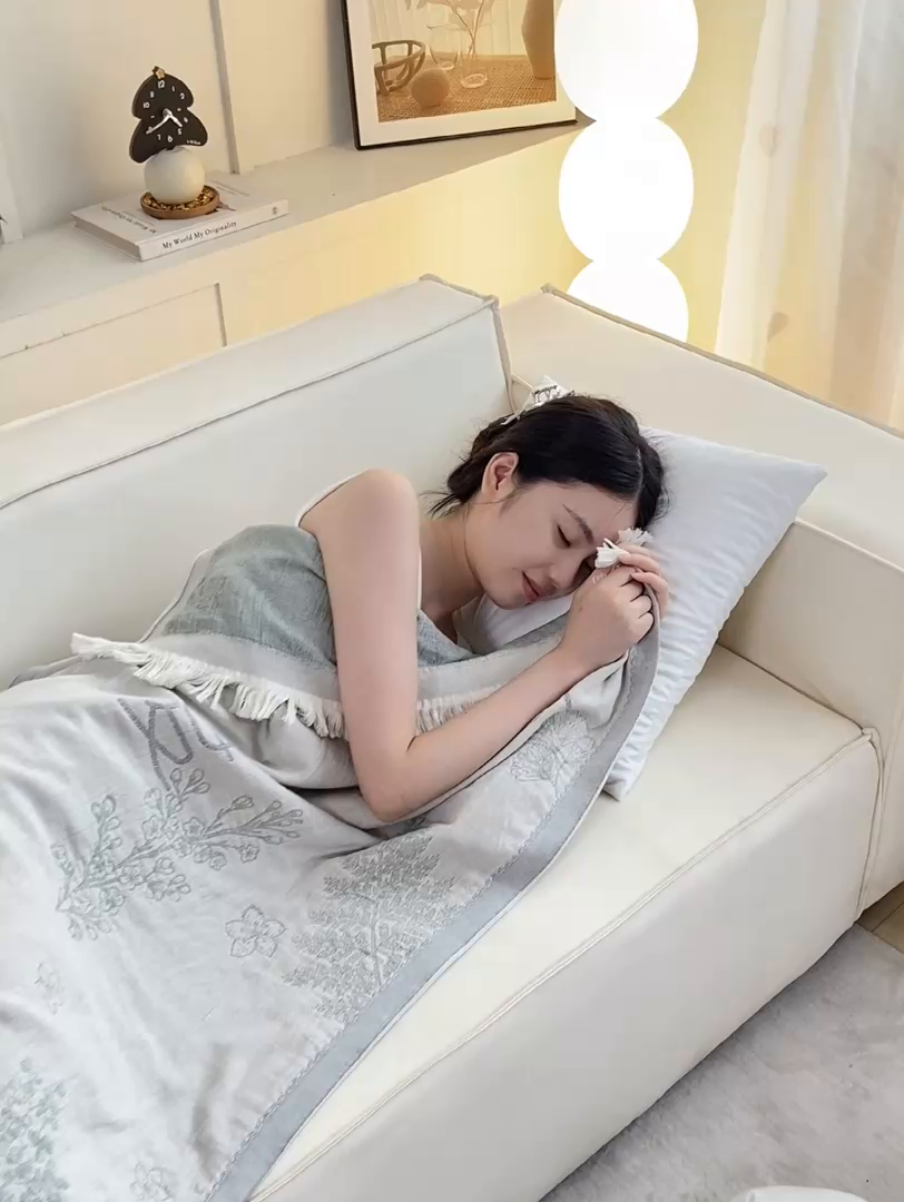 91家纺网 家纺一手货源 找家纺 恋人优选 2025新款A类流苏全棉纯棉提花四层水洗浴巾 春夏秋冬-米 66x150cm