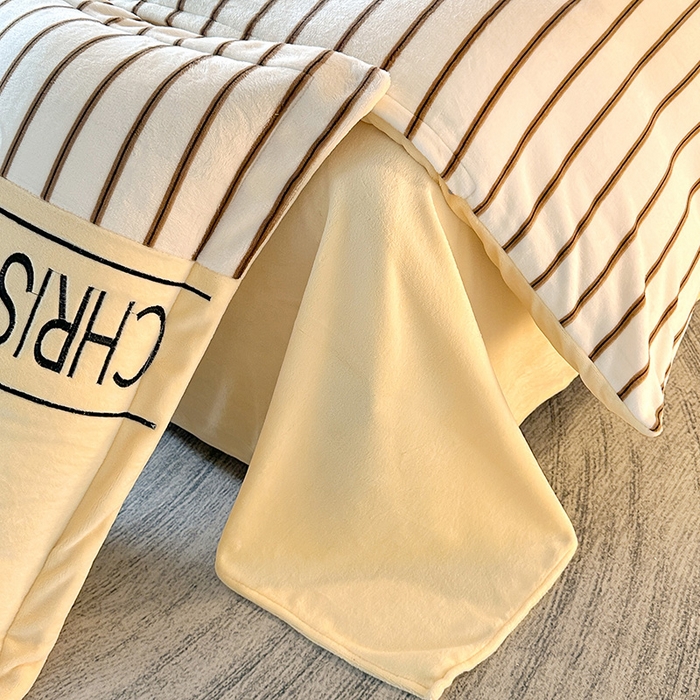 91家纺网 家纺一手货源 找家纺 （总）富宁家纺 2025新款亲肤舒适牛奶绒8斤四件套-夜曲