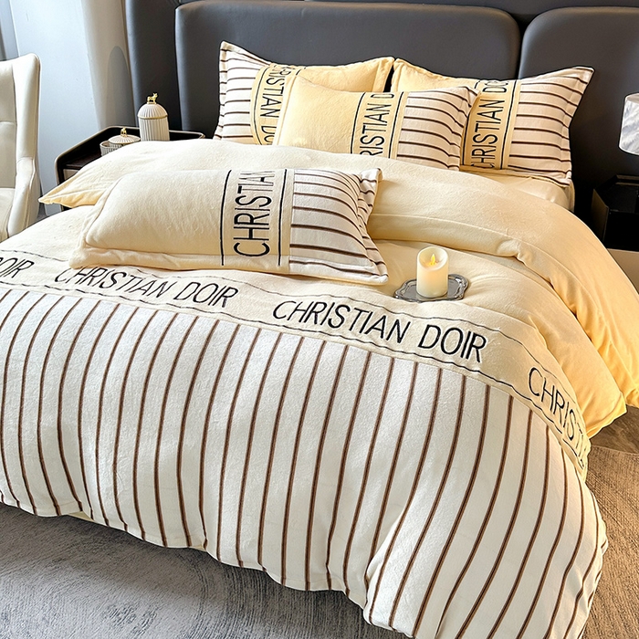 91家纺网 家纺一手货源 找家纺 富宁家纺 2025新款亲肤舒适牛奶绒8斤四件套-夜曲 夜曲-靓丽黄