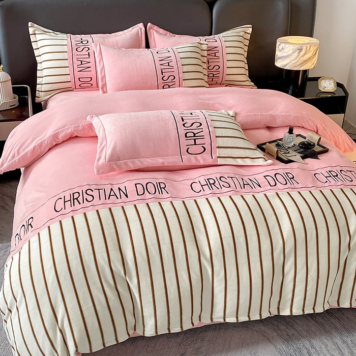 富宁家纺 2025新款亲肤舒适牛奶绒8斤四件套-夜曲 夜曲-樱花粉