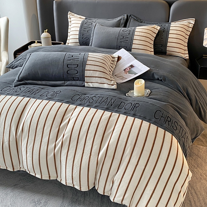 91家纺网 家纺一手货源 找家纺 富宁家纺 2025新款亲肤舒适牛奶绒8斤四件套-夜曲 夜曲-石英灰