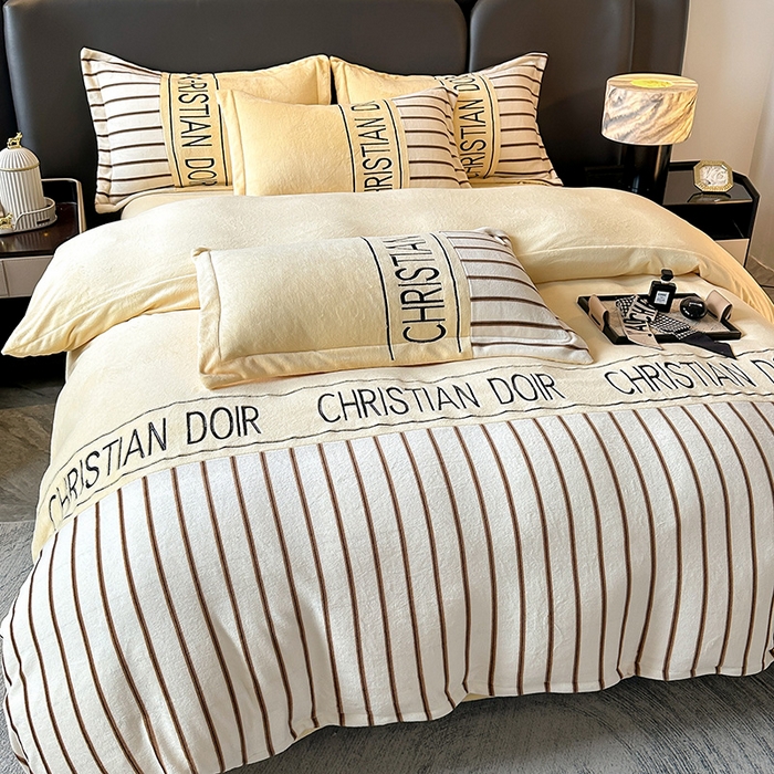 富宁家纺 2025新款亲肤舒适牛奶绒8斤四件套-夜曲 夜曲-靓丽黄