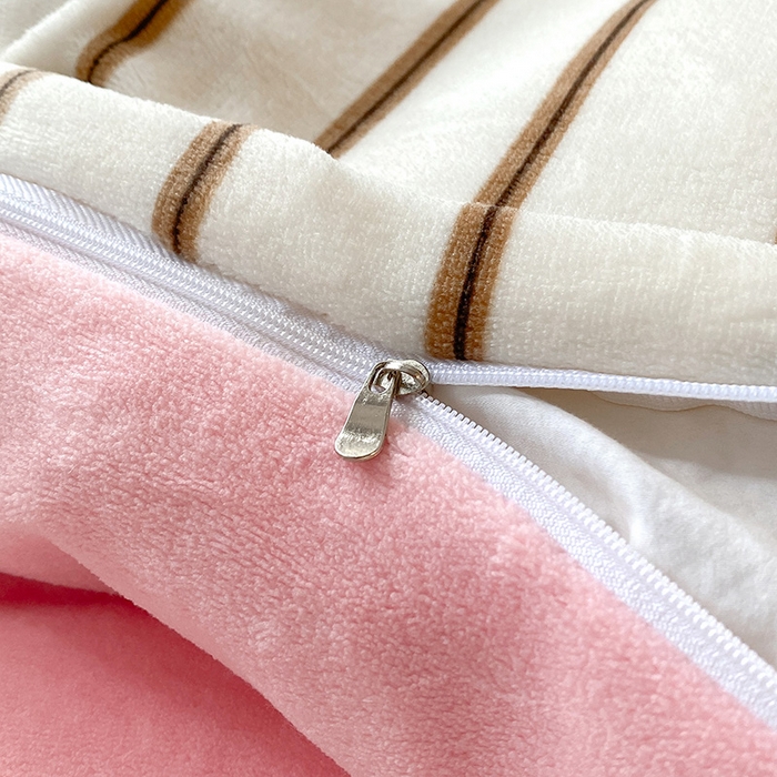 91家纺网 家纺一手货源 找家纺 富宁家纺 2025新款亲肤舒适牛奶绒8斤四件套-夜曲 夜曲-樱花粉