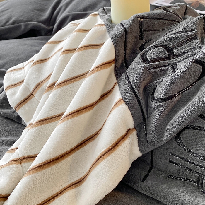 91家纺网 家纺一手货源 找家纺 富宁家纺 2025新款亲肤舒适牛奶绒8斤四件套-夜曲 夜曲-石英灰