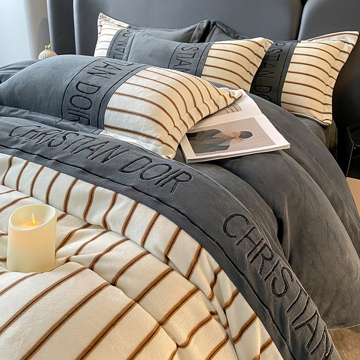 91家纺网 家纺一手货源 找家纺 富宁家纺 2025新款亲肤舒适牛奶绒8斤四件套-夜曲 夜曲-石英灰