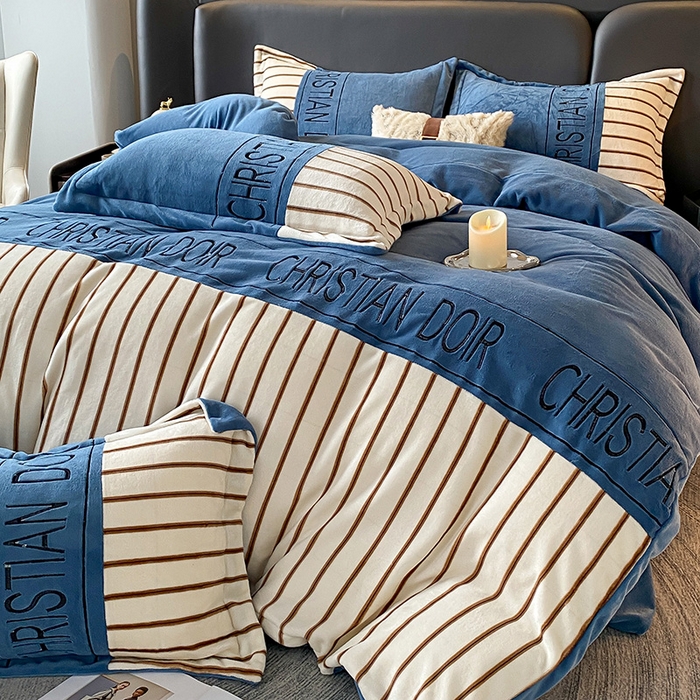 91家纺网 家纺一手货源 找家纺 富宁家纺 2025新款亲肤舒适牛奶绒8斤四件套-夜曲 夜曲-莱茵蓝