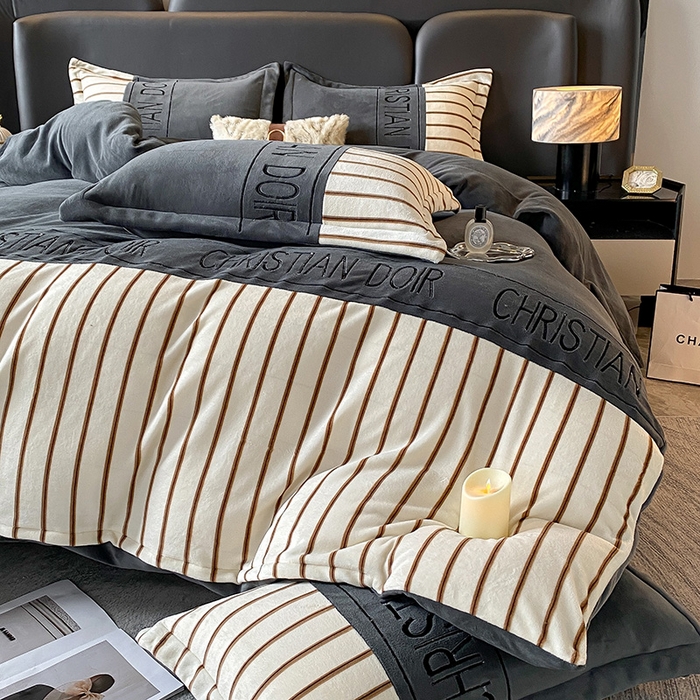 91家纺网 家纺一手货源 找家纺 富宁家纺 2025新款亲肤舒适牛奶绒8斤四件套-夜曲 夜曲-石英灰