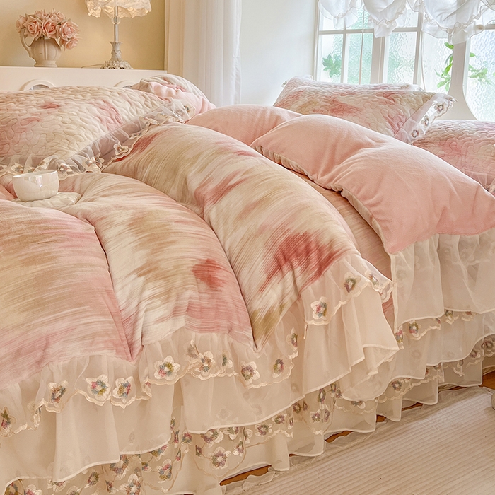 91家纺网 家纺一手货源 找家纺 （总）网红馆（ck家纺） 2025新款亲肤舒适印花牛奶绒蕾丝边床裙系列四件套