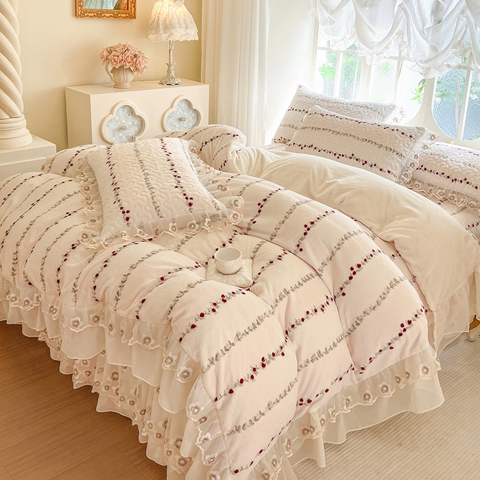 91家纺网 家纺一手货源 找家纺 网红馆（ck家纺） 2025新款亲肤舒适印花牛奶绒蕾丝边床裙系列四件套 花枝